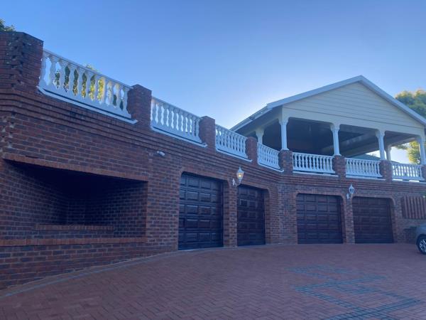 6 Bedroom House
