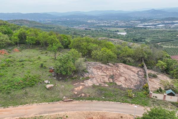 2 020 m² Land