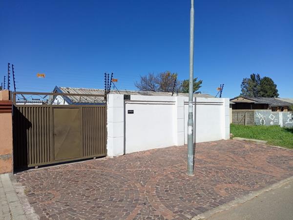 2 Bedroom House
