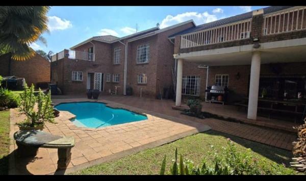 6 Bedroom House
