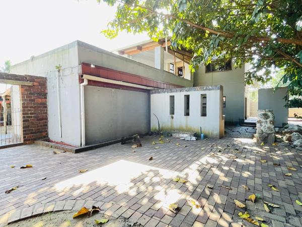 10 Bedroom House