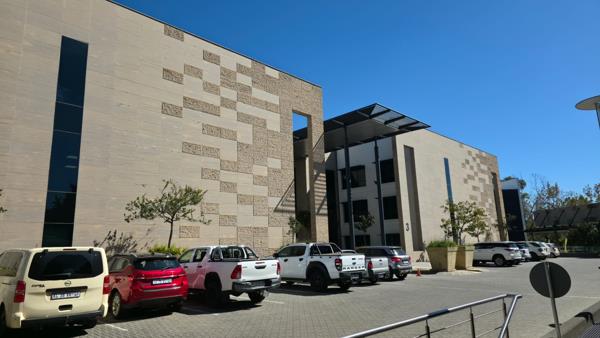 768 m² Commercial space