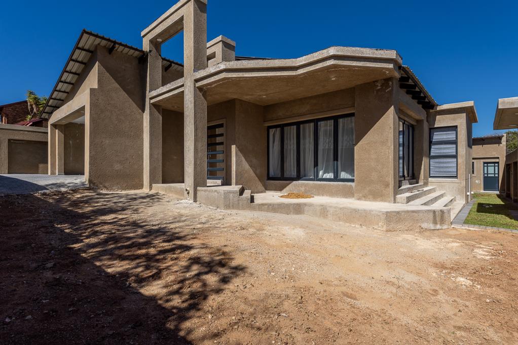6 Bedroom House