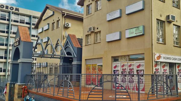 100 m² Commercial space