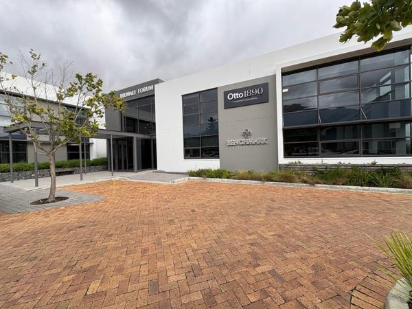 256 m² Commercial space