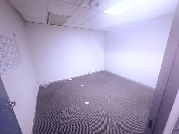 128.4 m² Office Space