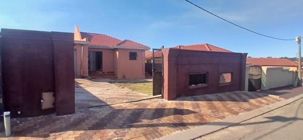 2 Bedroom House