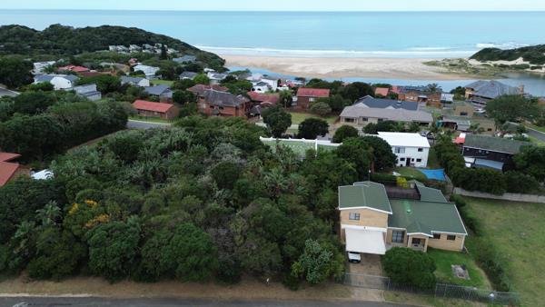 683 m² Land