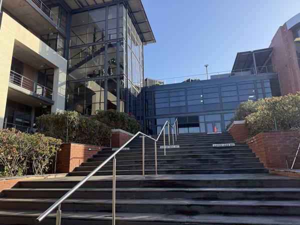 324 m² Office Space