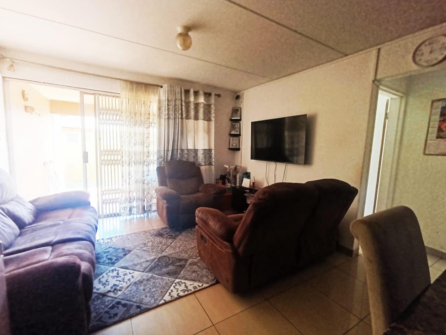 2 Bedroom Townhouse in Mondeor