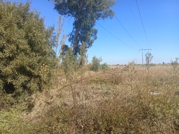 1 983 m² Land