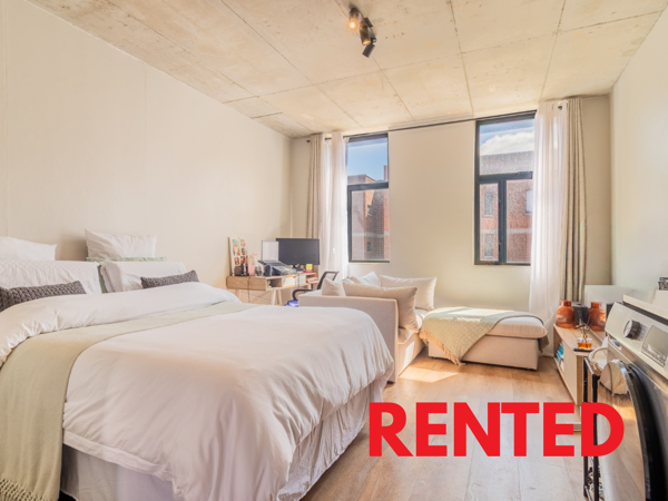 Studio Apartment