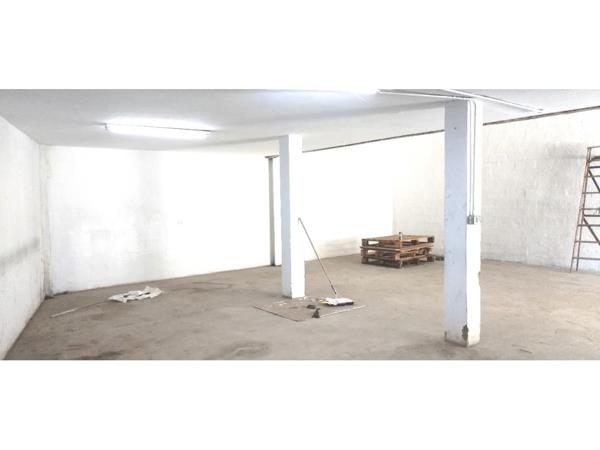 239 m² Commercial space
