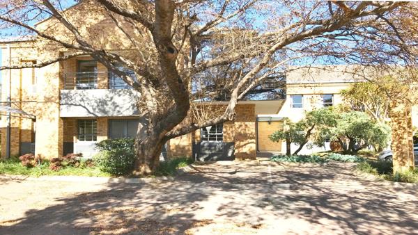 680 m² Office Space