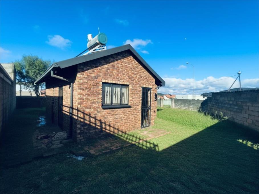 2 Bedroom House