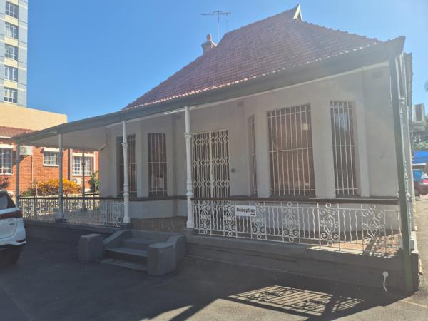 6 Bedroom House