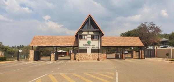 1 369 m² Land
