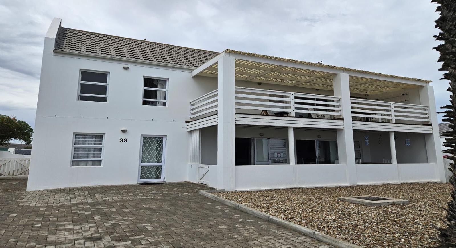 3 Bedroom House in Golden Mile