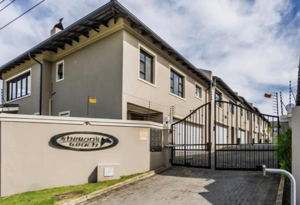 4 Bedroom Townhouse