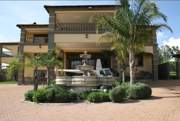 5 Bedroom House