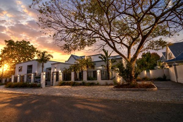 5 Bedroom House