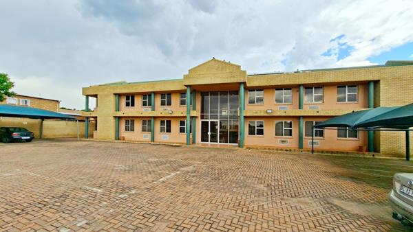 455 m² Office Space