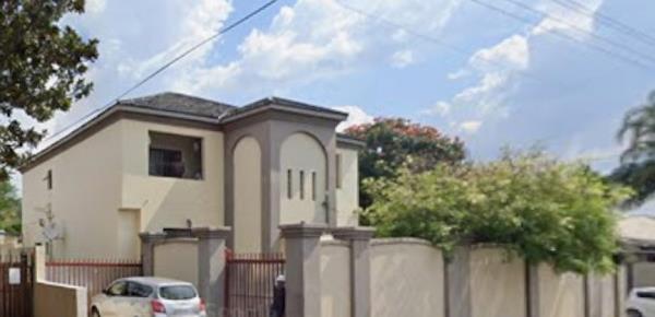 12 Bedroom House