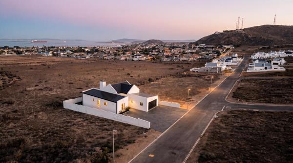 642 m² Land