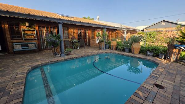5 Bedroom House