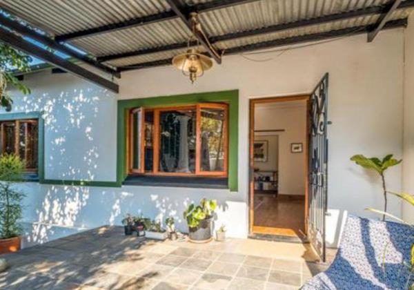 2 Bedroom House