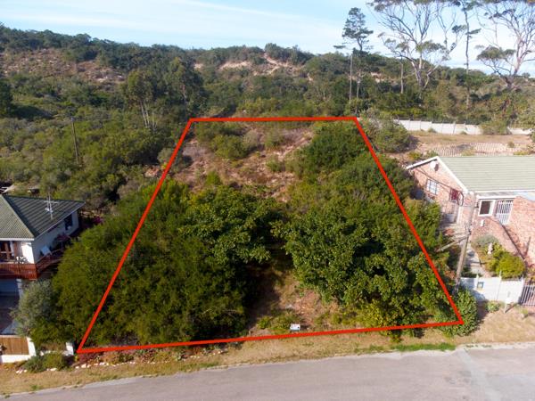 690 m² Land