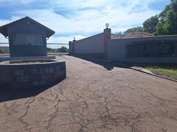 1 043 m² Land