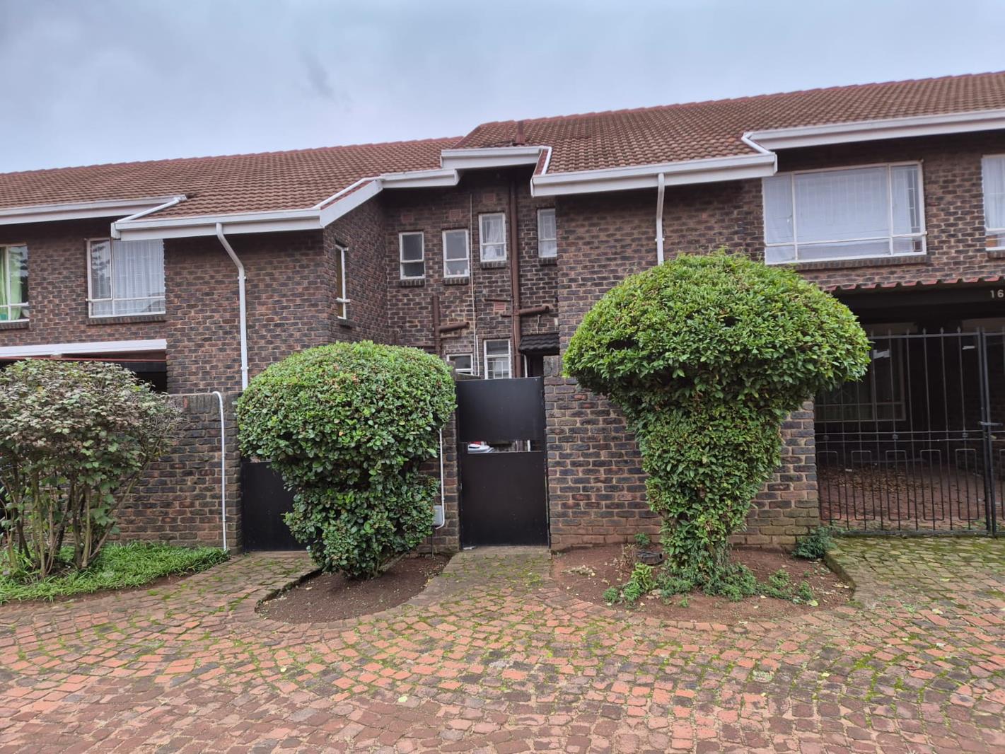 Apartment in Thembisa, Birch Acres, Ekurhuleni Ward 13 - View 2