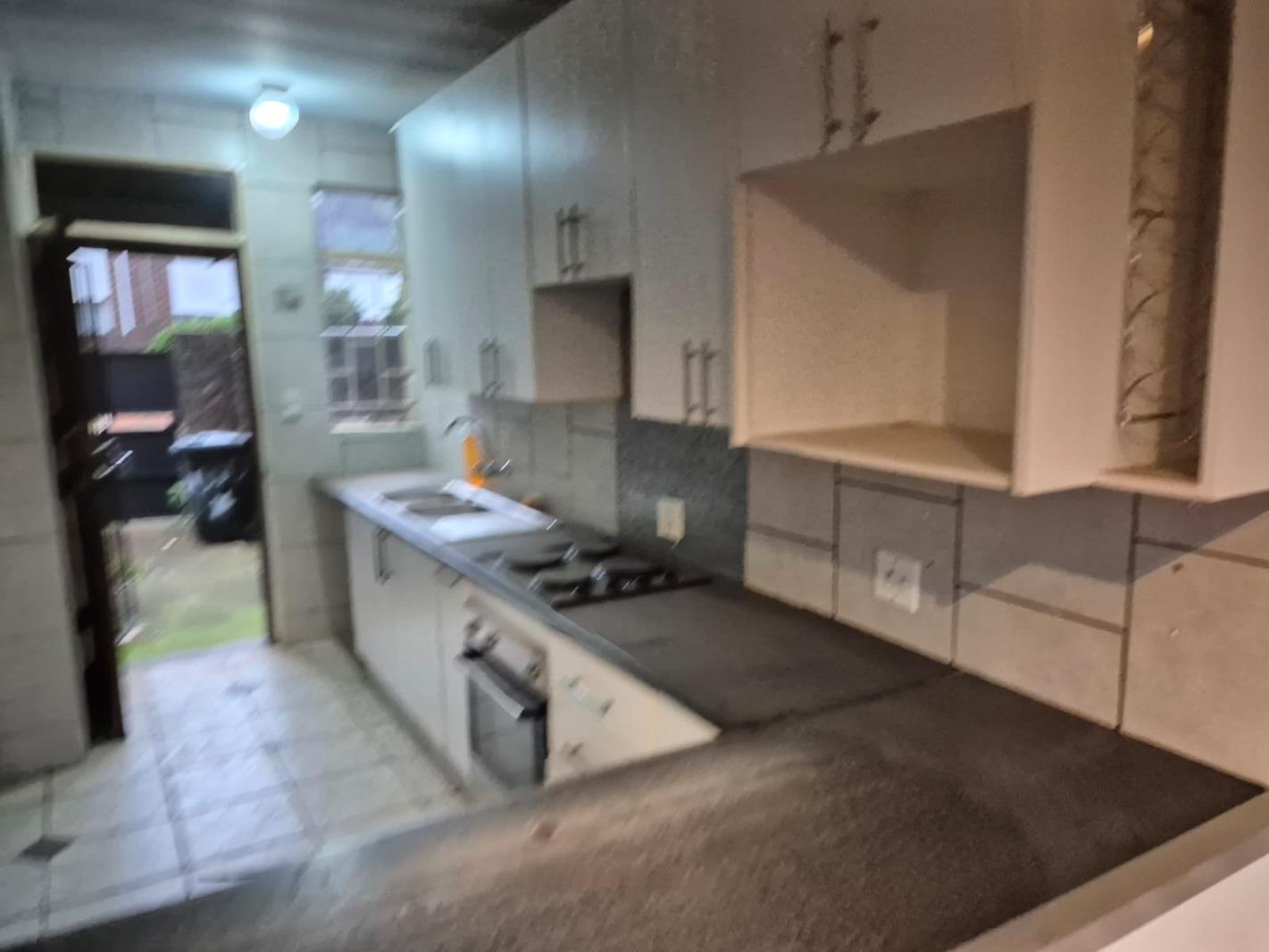 Apartment in Thembisa, Birch Acres, Ekurhuleni Ward 13 - View 3