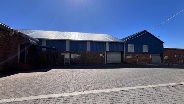 893 m² Industrial space