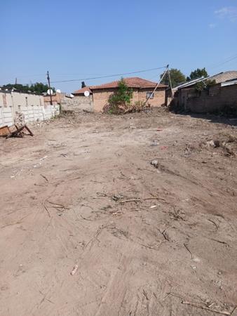 372 m² Land