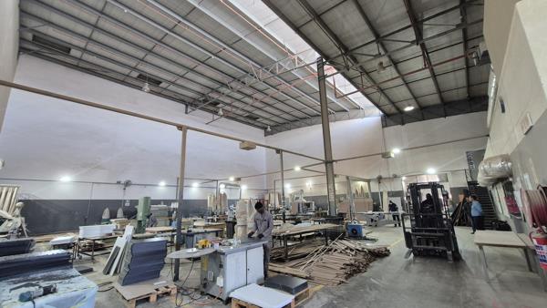 991 m² Industrial space