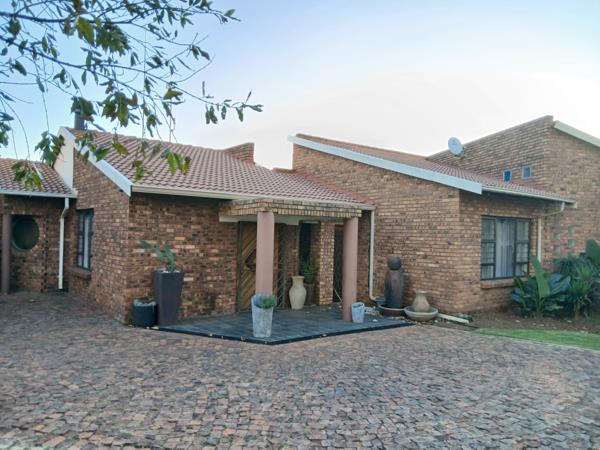 8 Bedroom House
