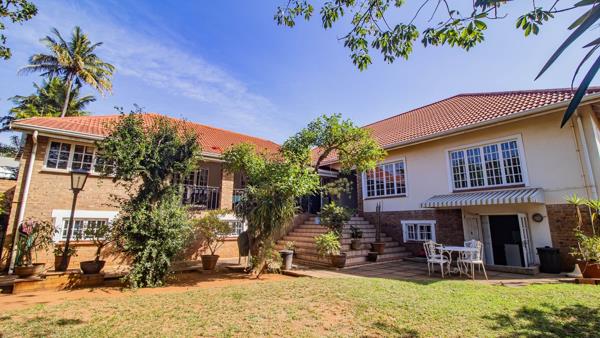 6 Bedroom House