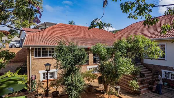 6 Bedroom House