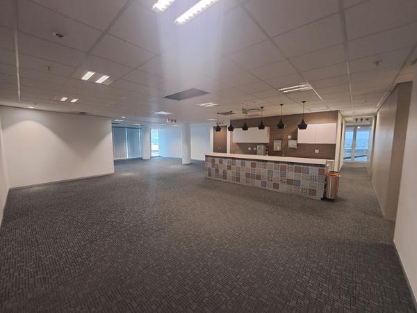 2 159 m² Commercial space