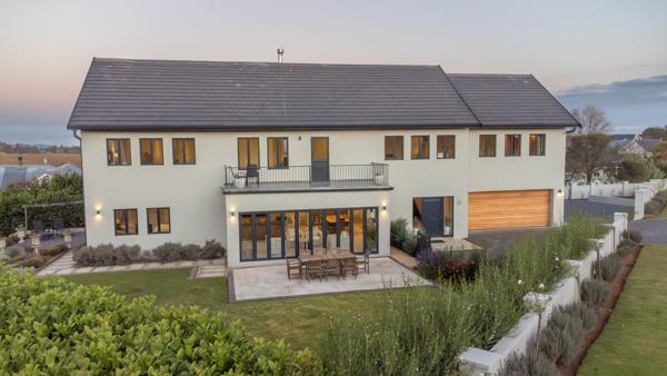 5 Bedroom House