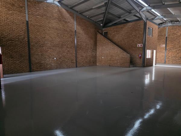 303 m² Commercial space