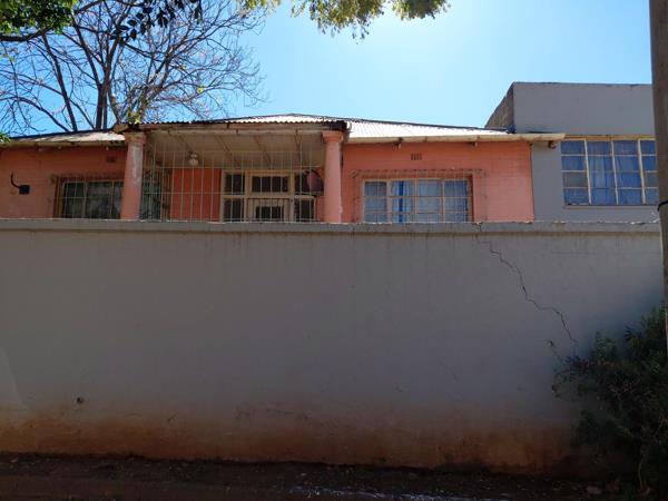 10 Bedroom House
