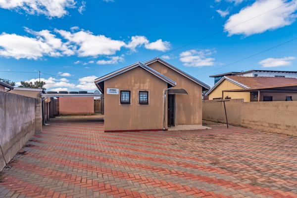 8 Bedroom House