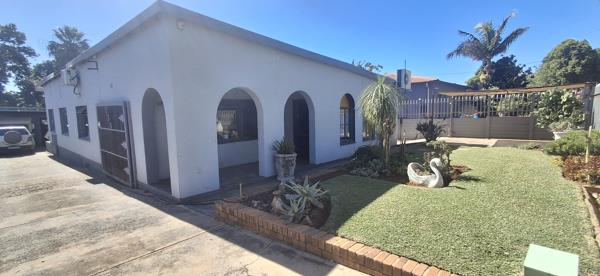 6 Bedroom House