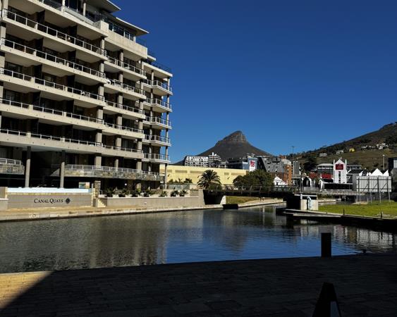 114 m² Commercial space