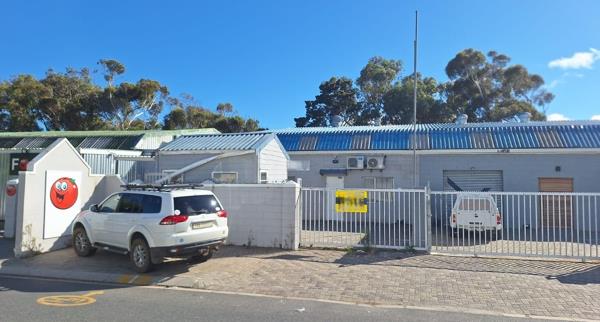 152 m² Commercial space
