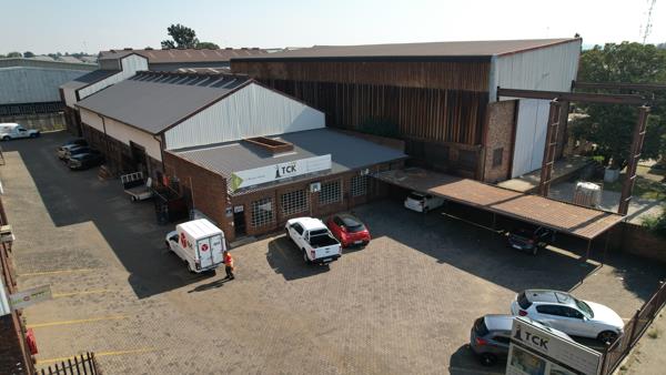 673 m² Industrial space