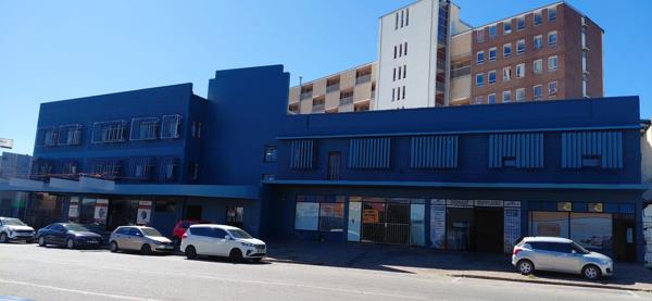 1 800 m² Commercial space